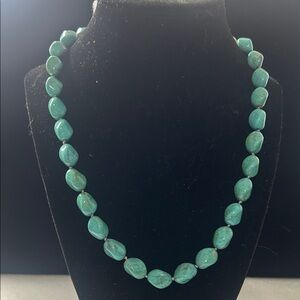 Elegant Turquoise Beaded Necklace